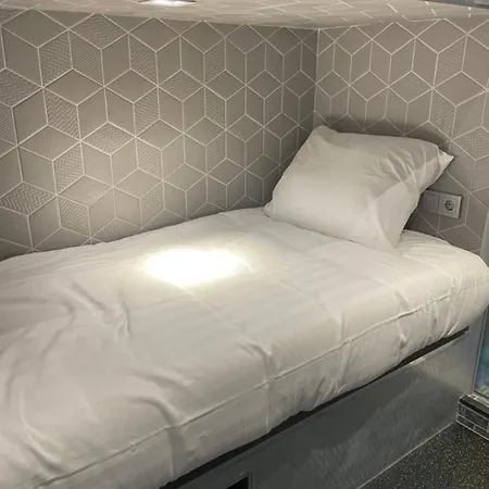 Diamond Capsule Amsterdam South 2*