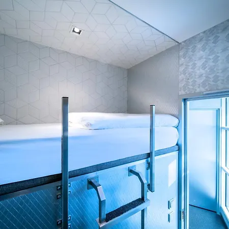 Diamond Capsule Amsterdam South אמסטלבין