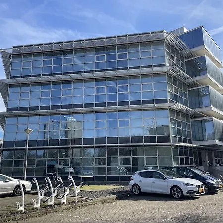 Diamond Capsule Amsterdam South فندق أمستلفين