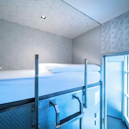 Diamond Capsule Amsterdam South أمستلفين