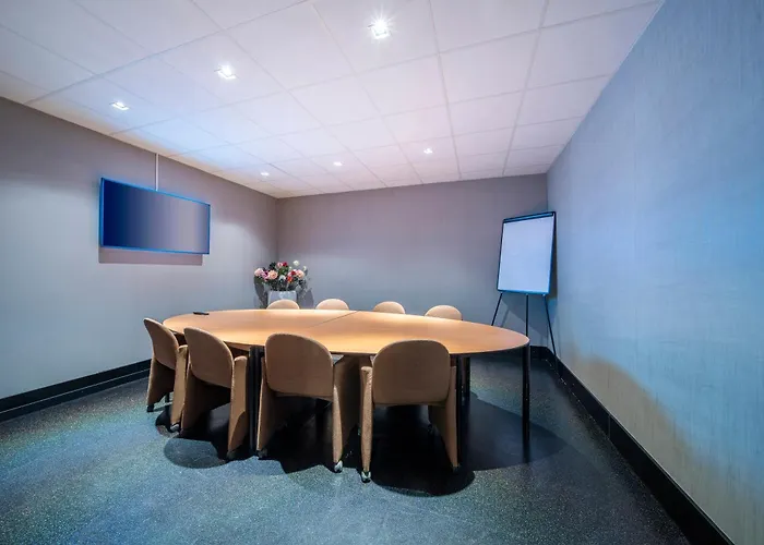 Diamond Capsule Amsterdam South Hotel 2*