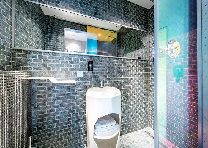 Diamond Capsule Amsterdam South 2* Amstelveen