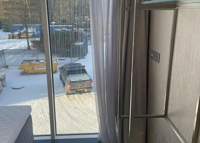 Diamond Capsule Amsterdam South Hotel 2*