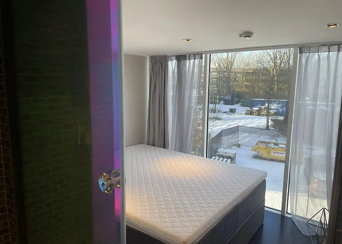 Hotel Diamond Capsule Amsterdam South 2*