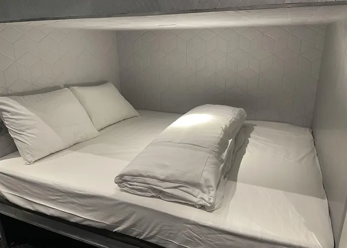 Diamond Capsule Amsterdam South 2*