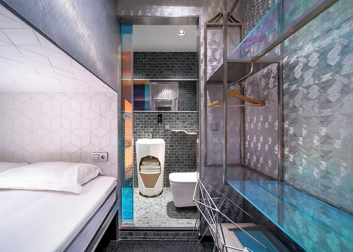 Hotel Diamond Capsule Amsterdam South 2*