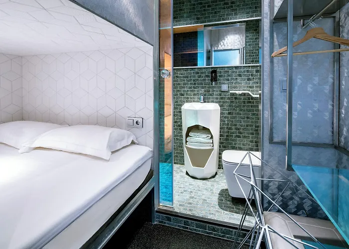 Diamond Capsule Amsterdam South 2* Amstelveen