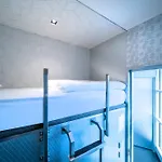 Diamond Capsule Amsterdam South 阿姆斯特尔芬