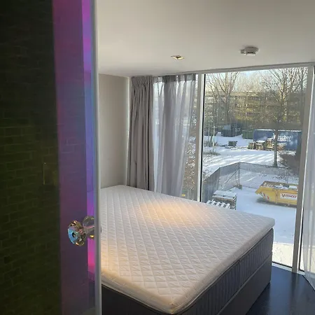 Hotel Diamond Capsule Amsterdam South 2*