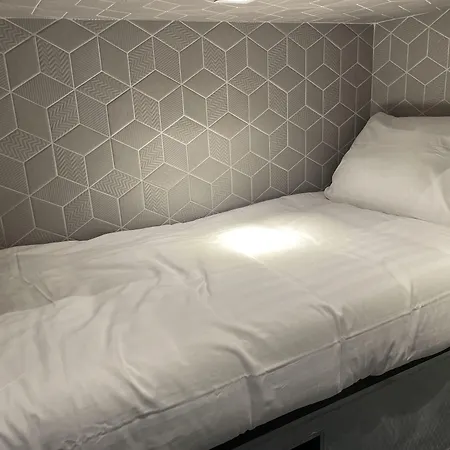 Diamond Capsule Amsterdam South Hotel Amstelveen